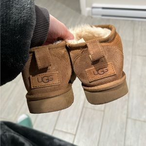 UGG CLASSIC ULTRA MINI